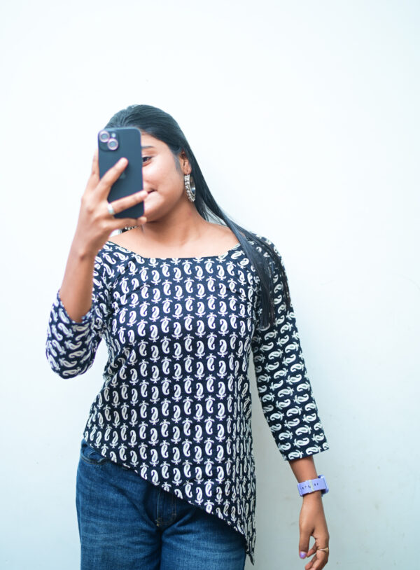 Ladies short kurti cotton printed design for desi fit look