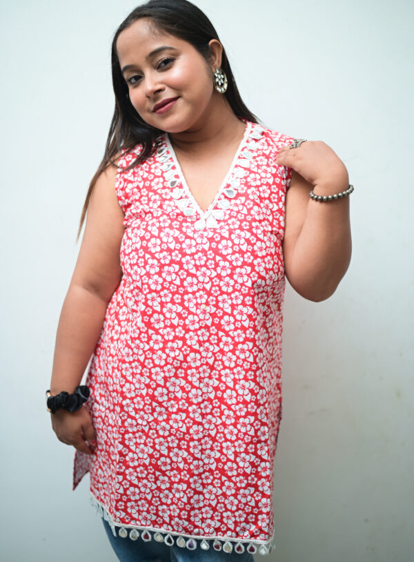 Cotton short kurti with tassel lace hemline – ethnic casual wear
