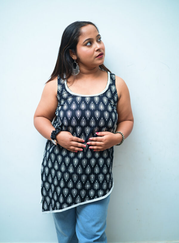 Cotton short kurti – trendy short kurtis for jeans