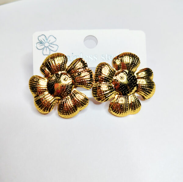 Anti Tarnish Floral Stud Earrings – Gold Plated Stainless Steel