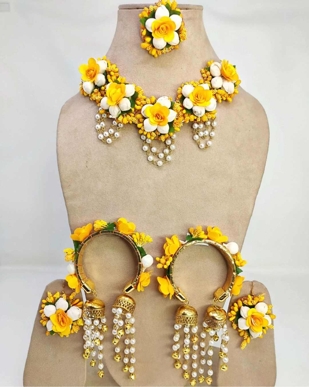 handmade flower jewellery for haldi function