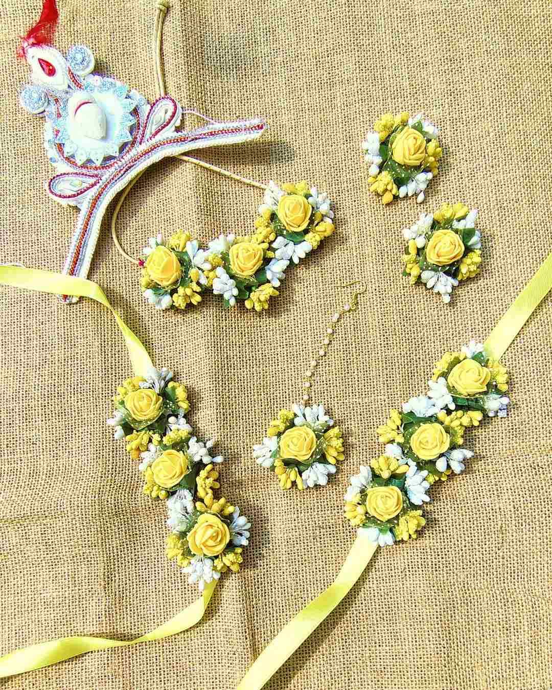 handmade flower jewellery for haldi bride